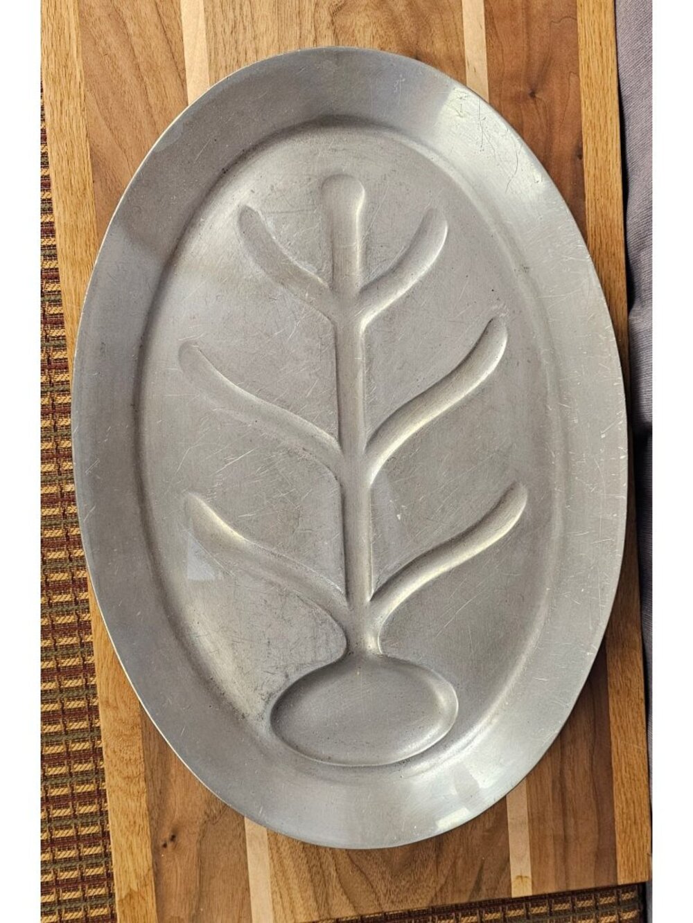 Oval Aluminum Meat Serving Platter With Tree Design Vintage Carving Tray 16" X 1